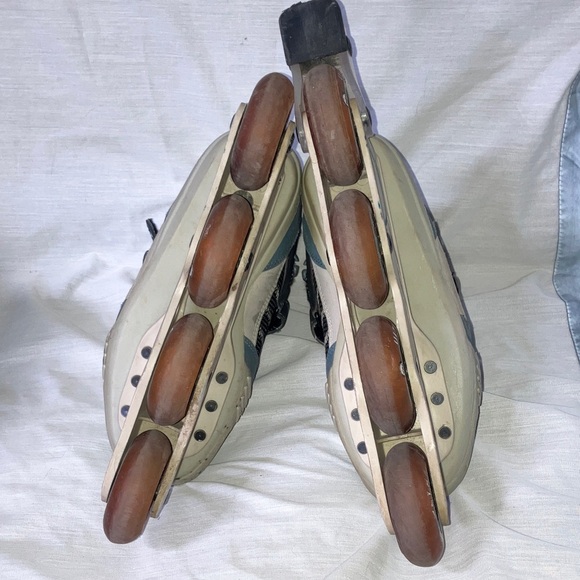 Ultra wheels youth Inline Skates Velcro / laces. - Picture 10 of 16